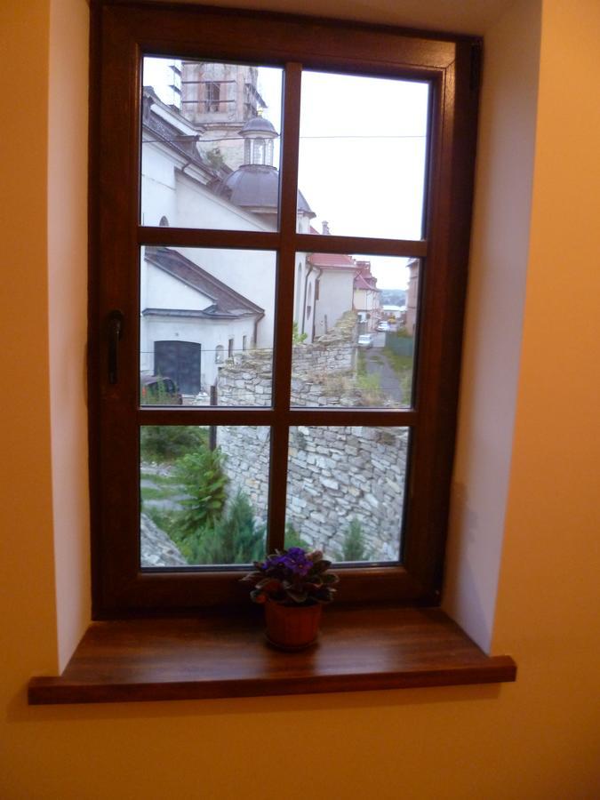 Home Hotel Kamianets Podilskyi Bagian luar foto