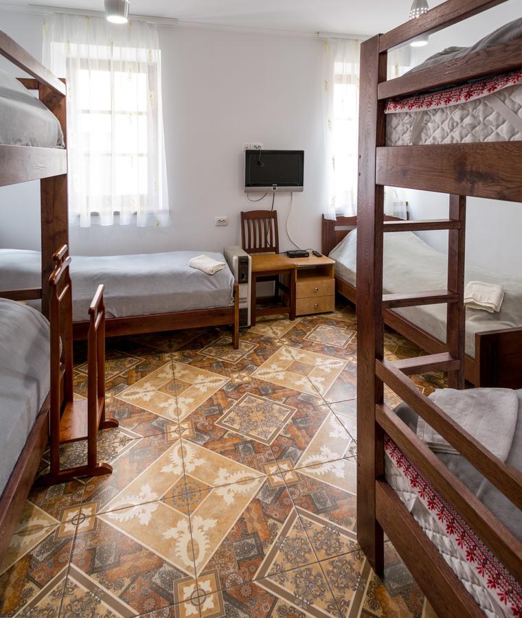 Home Hotel Kamianets Podilskyi Bagian luar foto